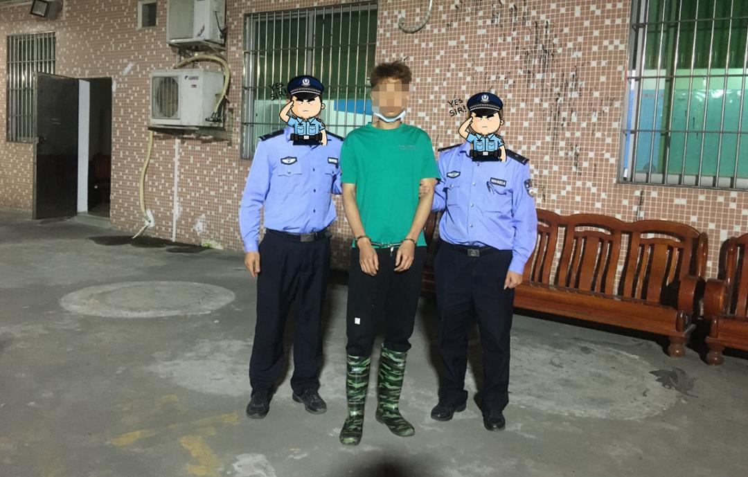 DƬ